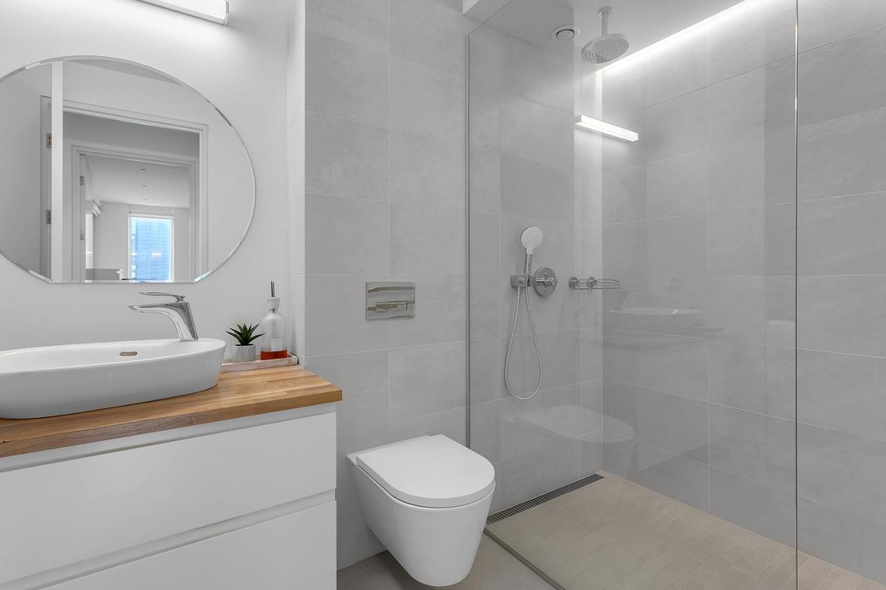 Cozy And Modern Apartment - Best Location In レイキャヴィーク エクステリア 写真
